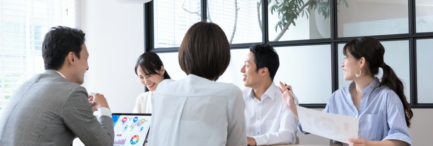 社内会議の様子